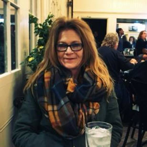 Meet your Posher, Debra - Picture 1 of 1